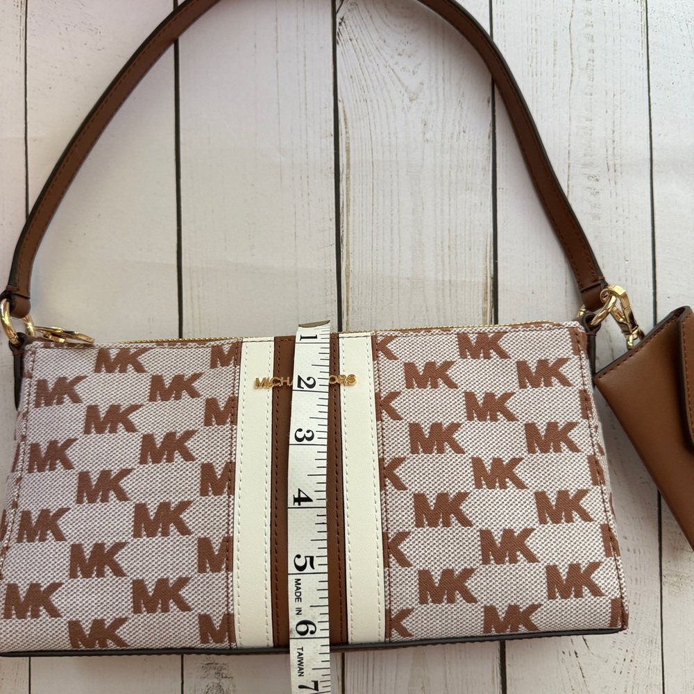 Michael Kors | Vincent Logo Shoulder Bag with Pochette, Medium - Picture 11 of 14
